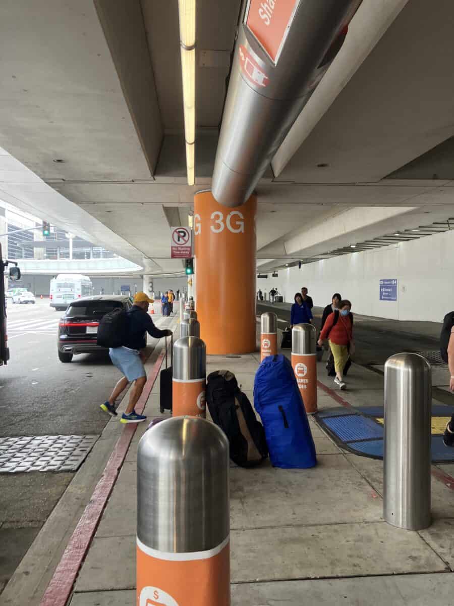 lax-shuttle-pick-up locations